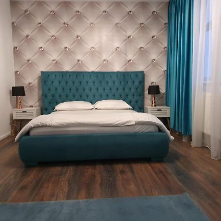 Garsonierre Central Luxury Târgu Jiu Eksteriør billede