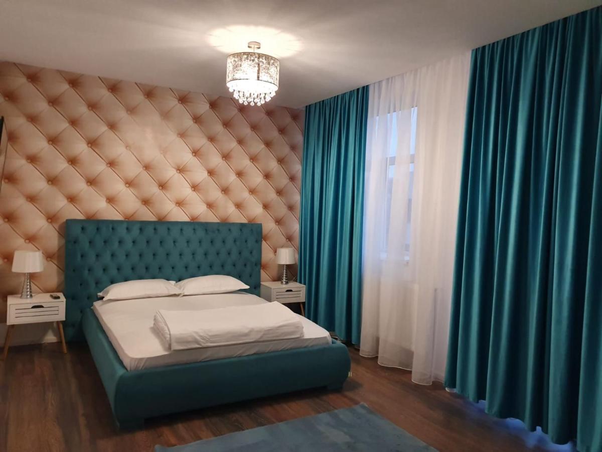 Garsonierre Central Luxury Târgu Jiu Eksteriør billede